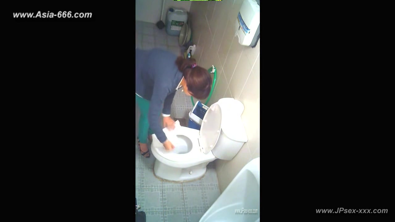 peeping korean OL pee.3