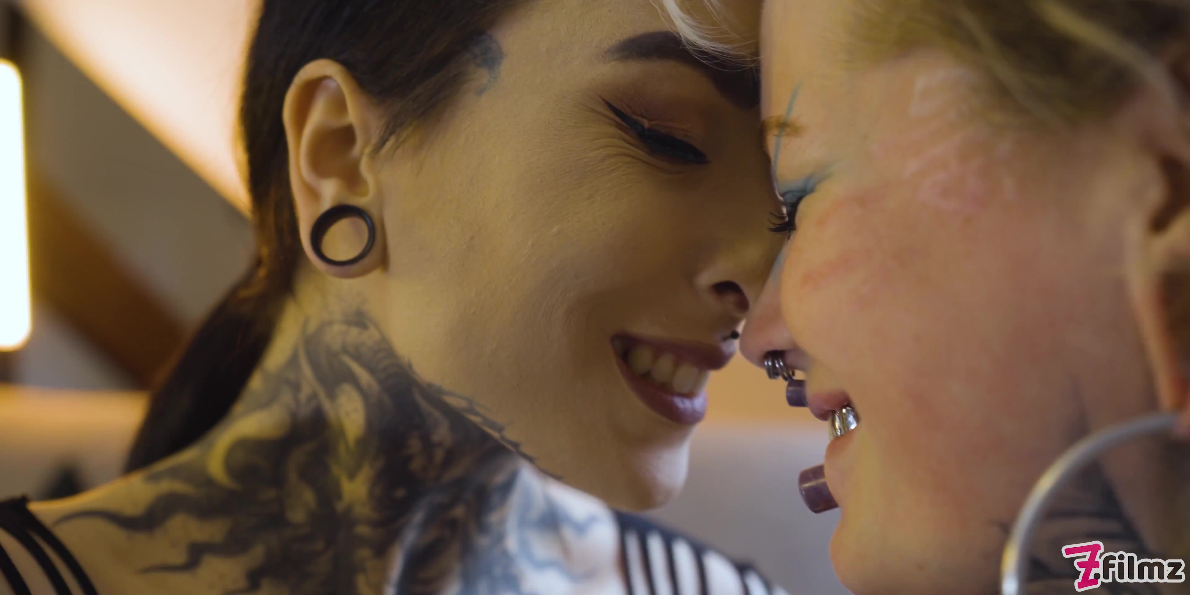 Burlesque Tattoo Beauty With Big Boobs Gives Anal Fuck With Strap-On