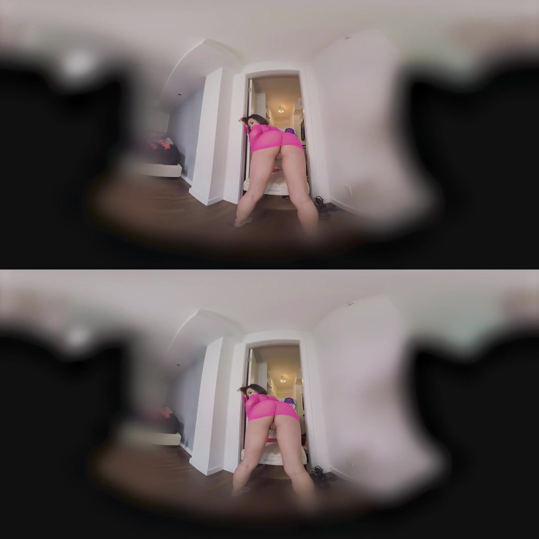 Mia Madison in The GFE Collection: Pre Party Warmup - HoloGirlsVR