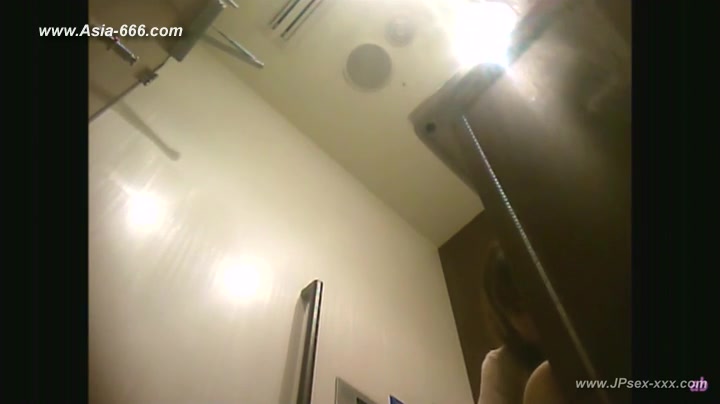peeping Korean restaurant toilet.8
