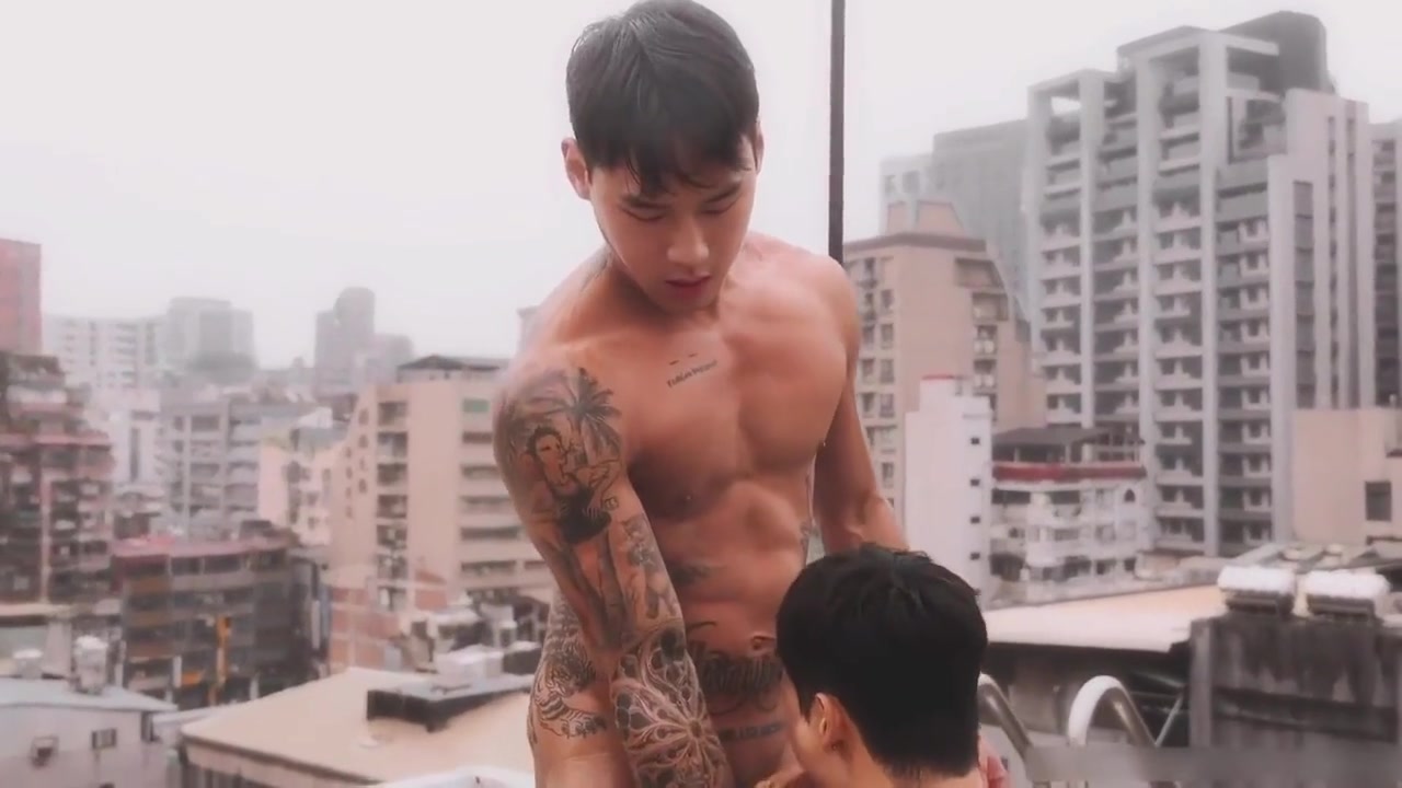 Swang Fucks Saer0l On The Rooftop Heat