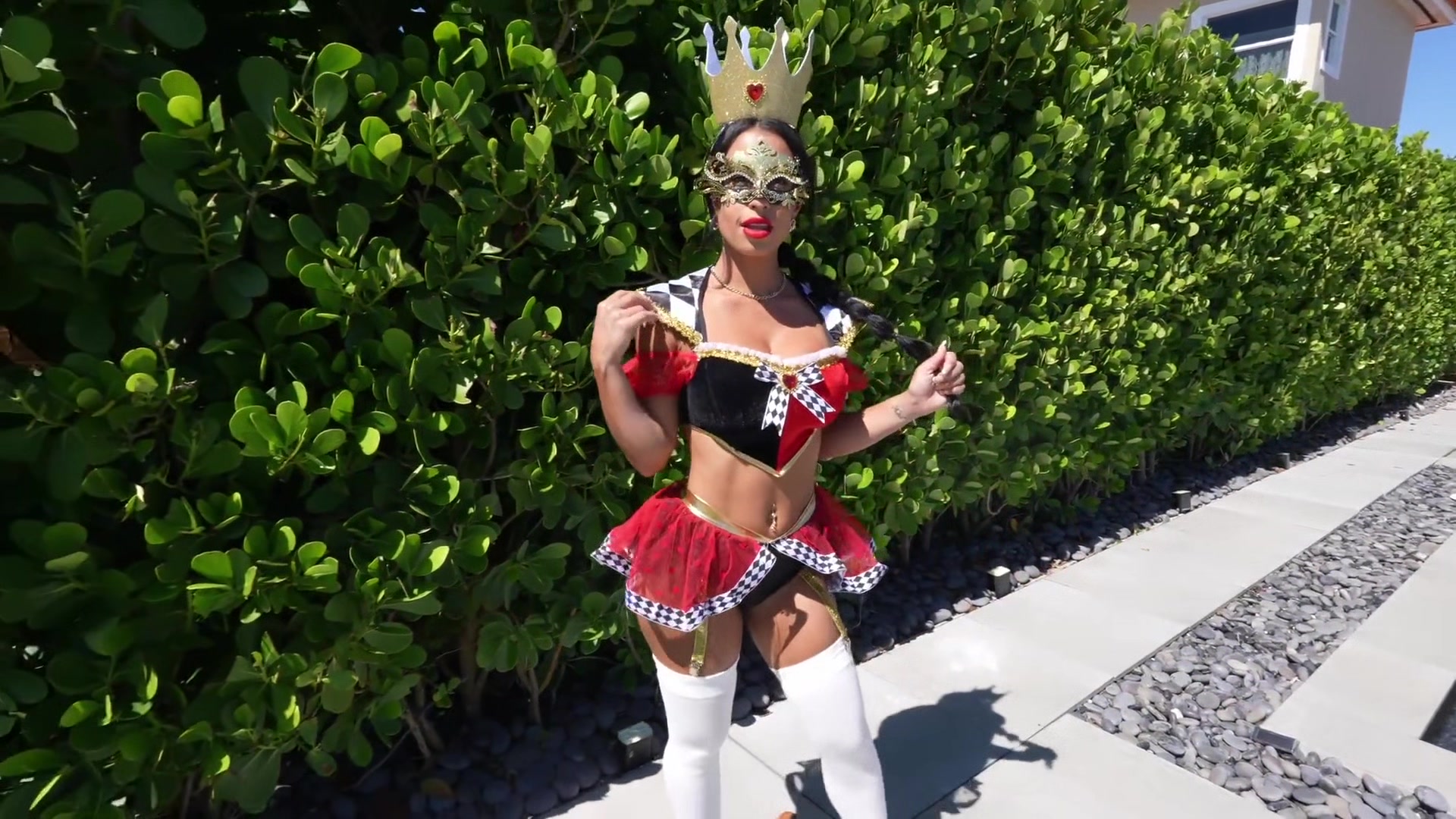Queen of Hearts Creampie