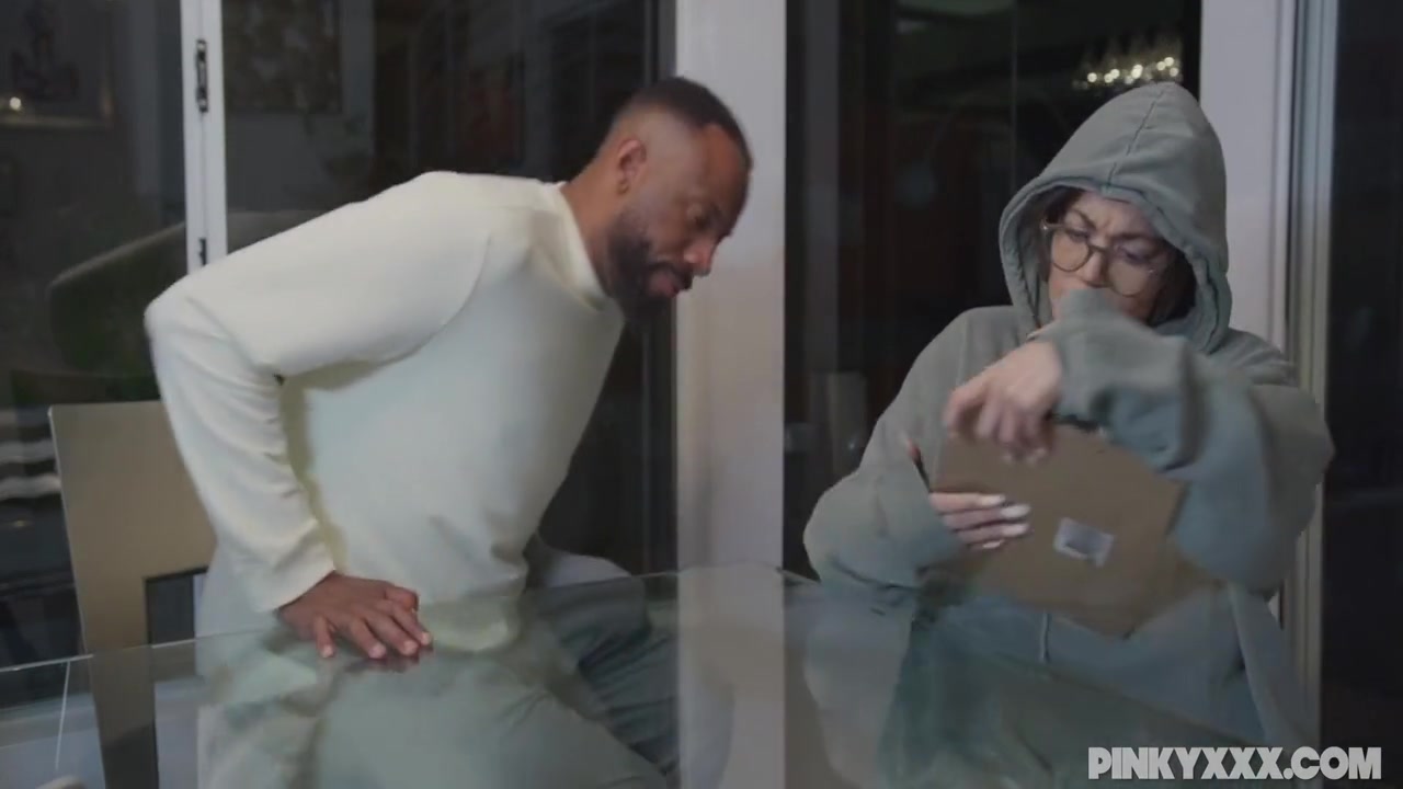 Takes Huge Black Dick 10 Min - Jovan Jordan And Amber Alena