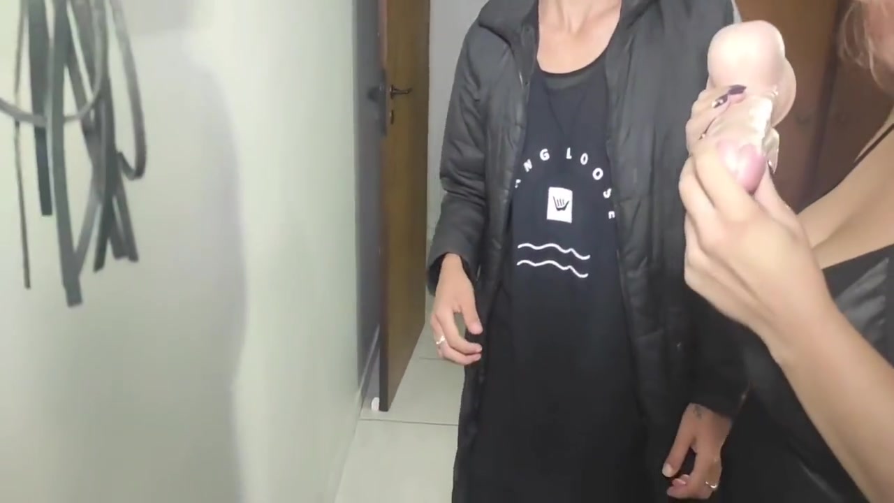 Ruiva Sai Com Uma Sapatao Pela Primeira Vez 5 Min