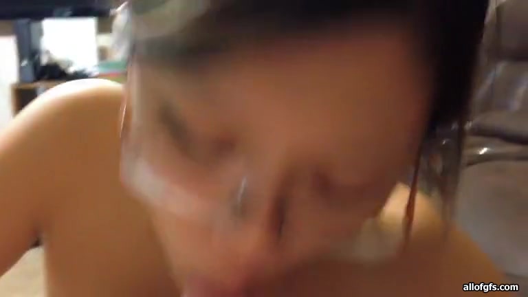 Peek my gf make girlfriend orgasm gf