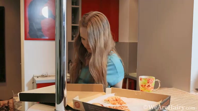 Alice Bright strips naked after eating pizza