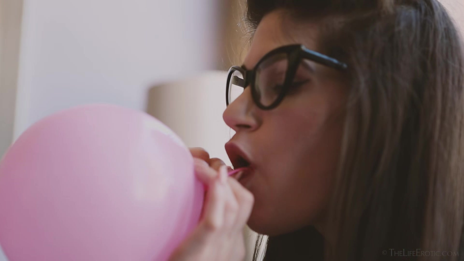 Balloons 2 - Daliah Amor - TheLifeErotic