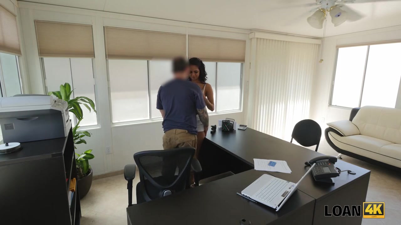 LOAN4K. Loan manager grabs the camera and owns trimmed pussy