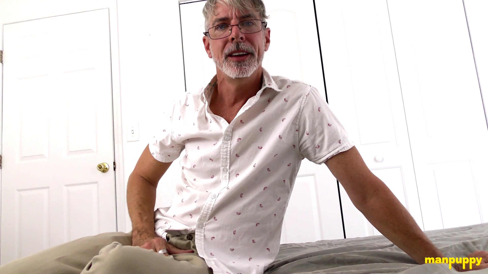 Step-Dad Feeds Your MPREG Fantasy - Richard Lennox