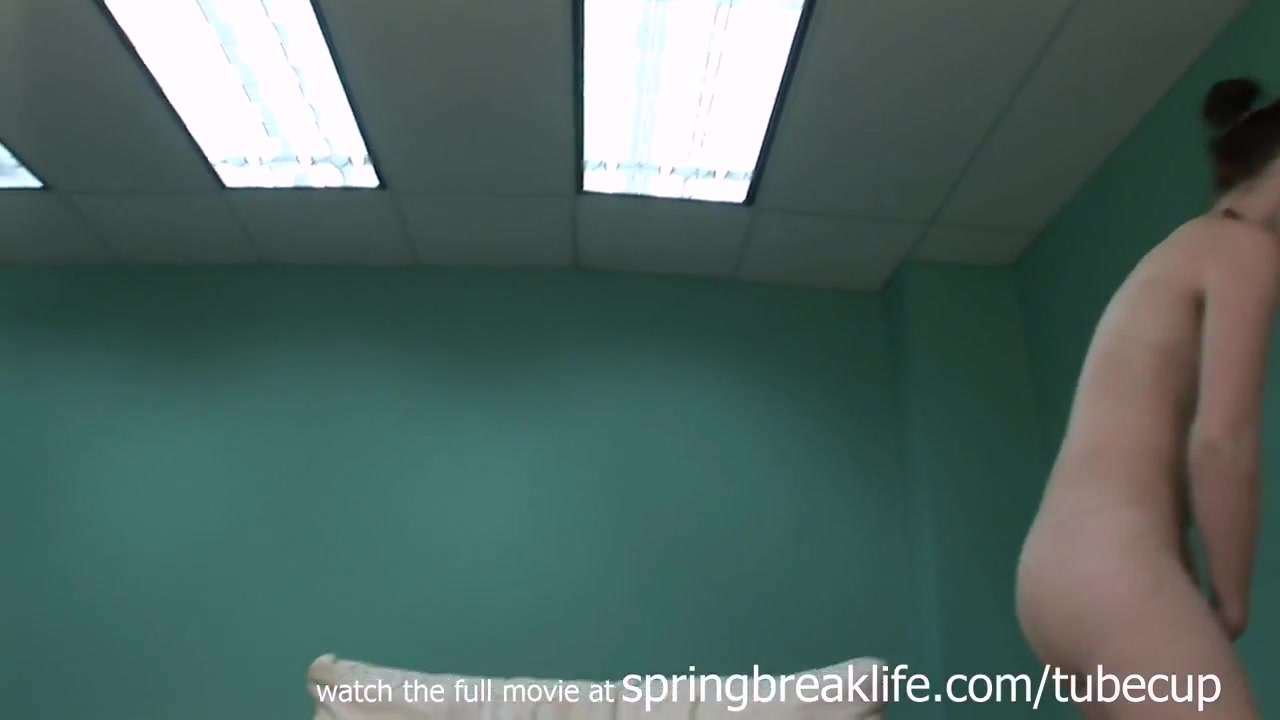 SpringBreakLife Video: Girl Gets Naked On Couch