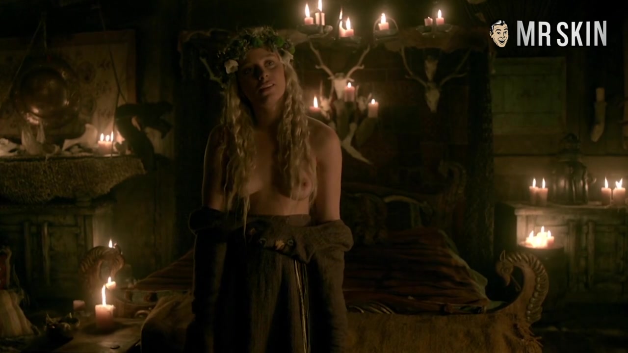 Milla Jovovich's Resident Beav-il - Mr.Skin