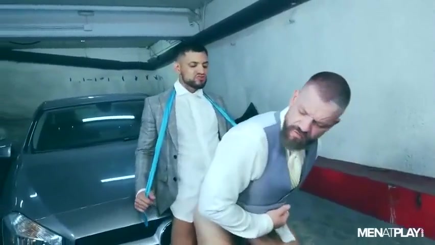 Oskar Gm - Lattino Hunk Getting Horny At Office And Fucked Hard His Client