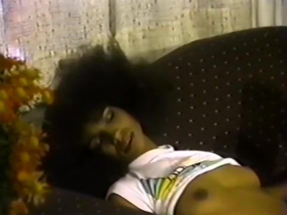Deliah, Marita Ekberg, Sahara in classic sex clip