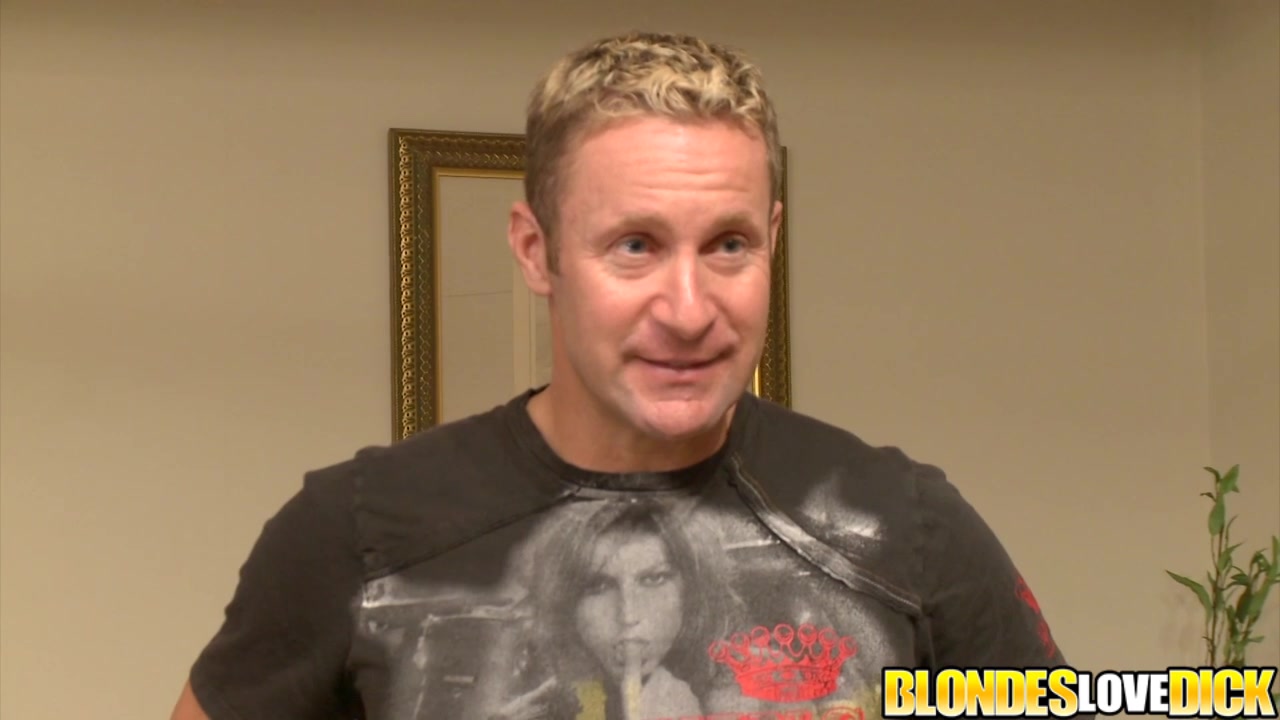 Blondes Love Dick - Tiny Nicole Ray