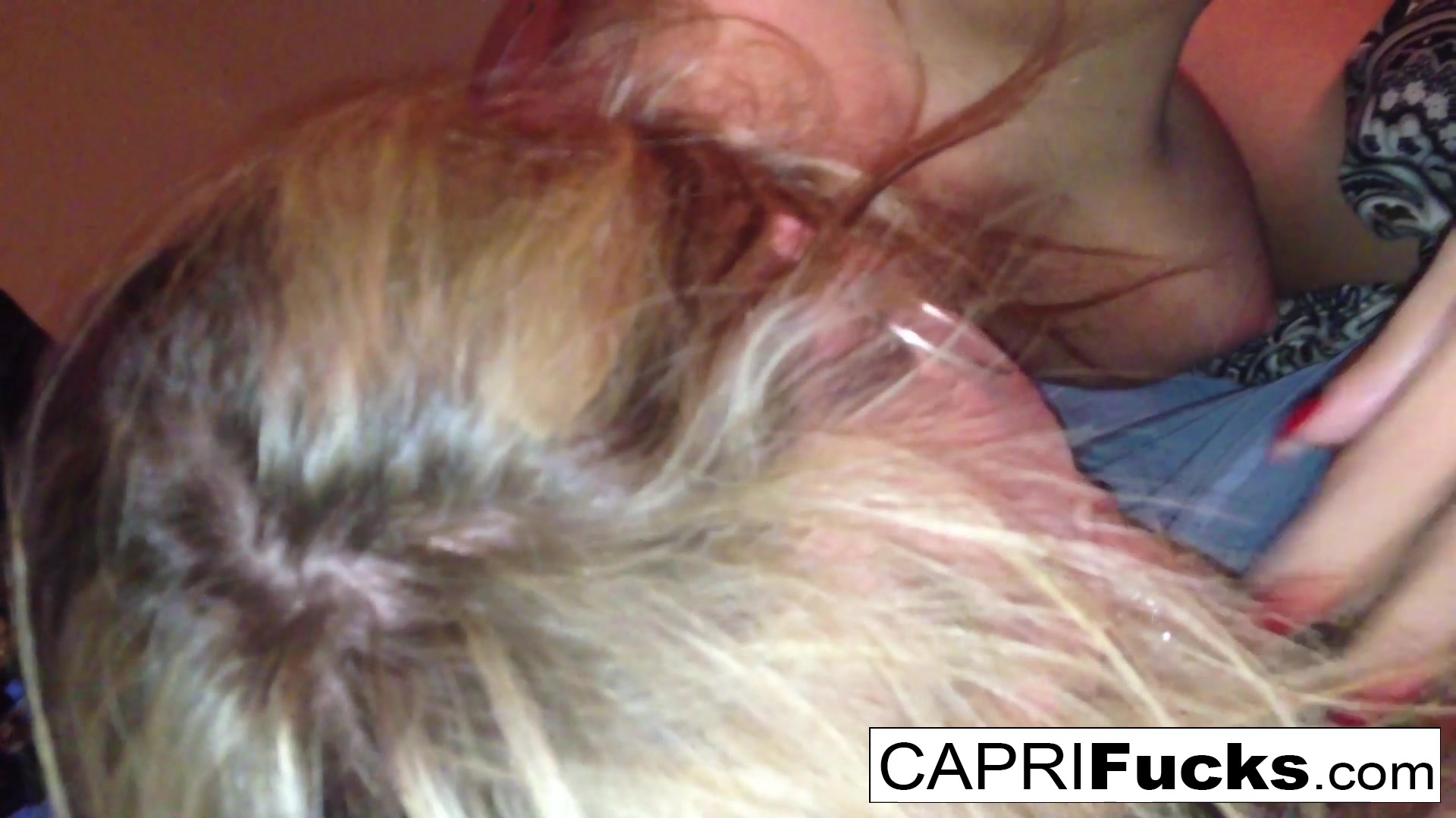 Capri Cavanni uses a hitachi to get herself off