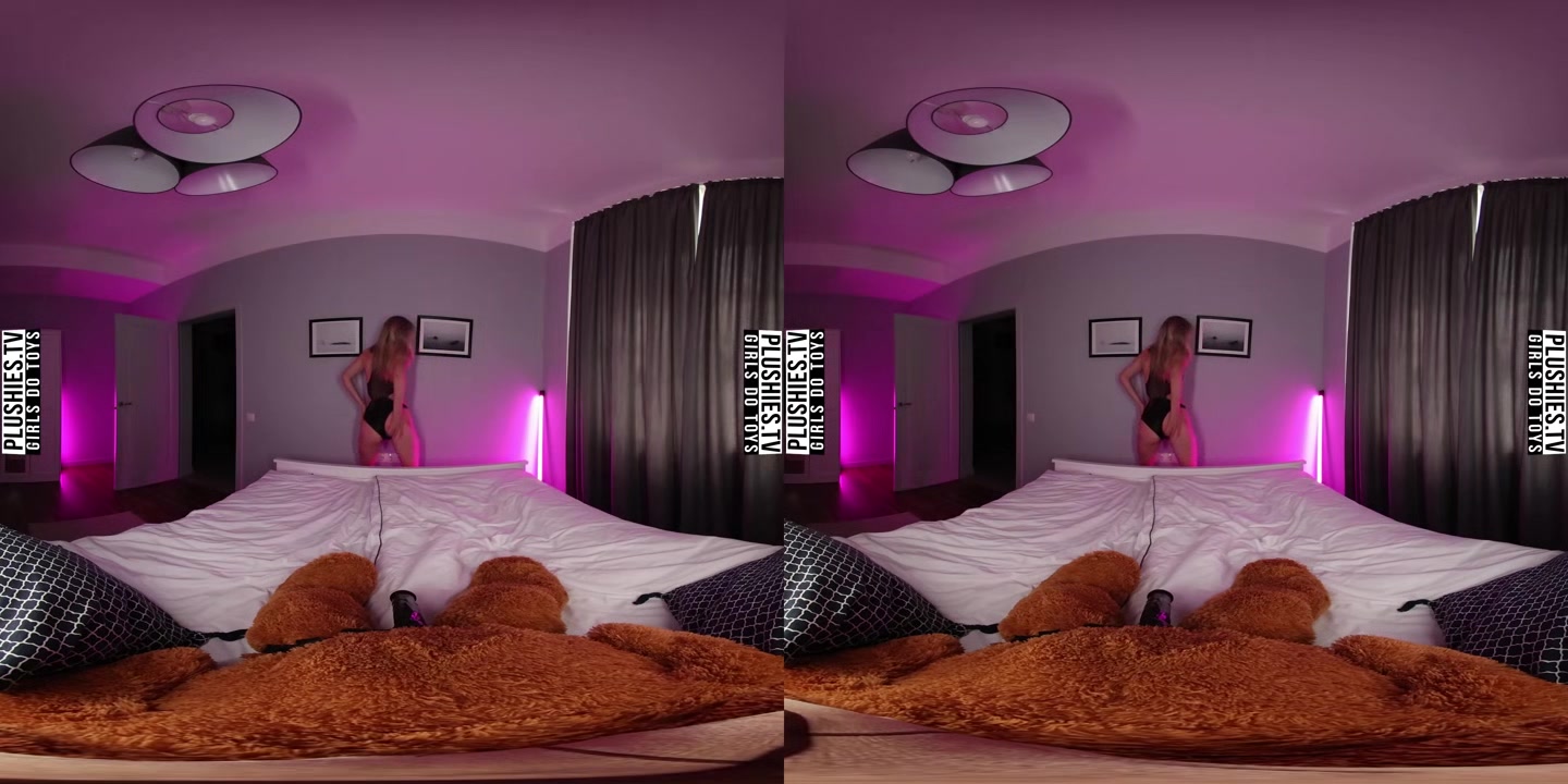 Model Cinty Teddy First Time Ordering Girl To His Home - PlushiesVR
