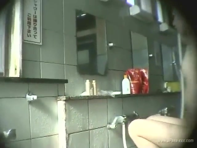 japanese public bathroom.2