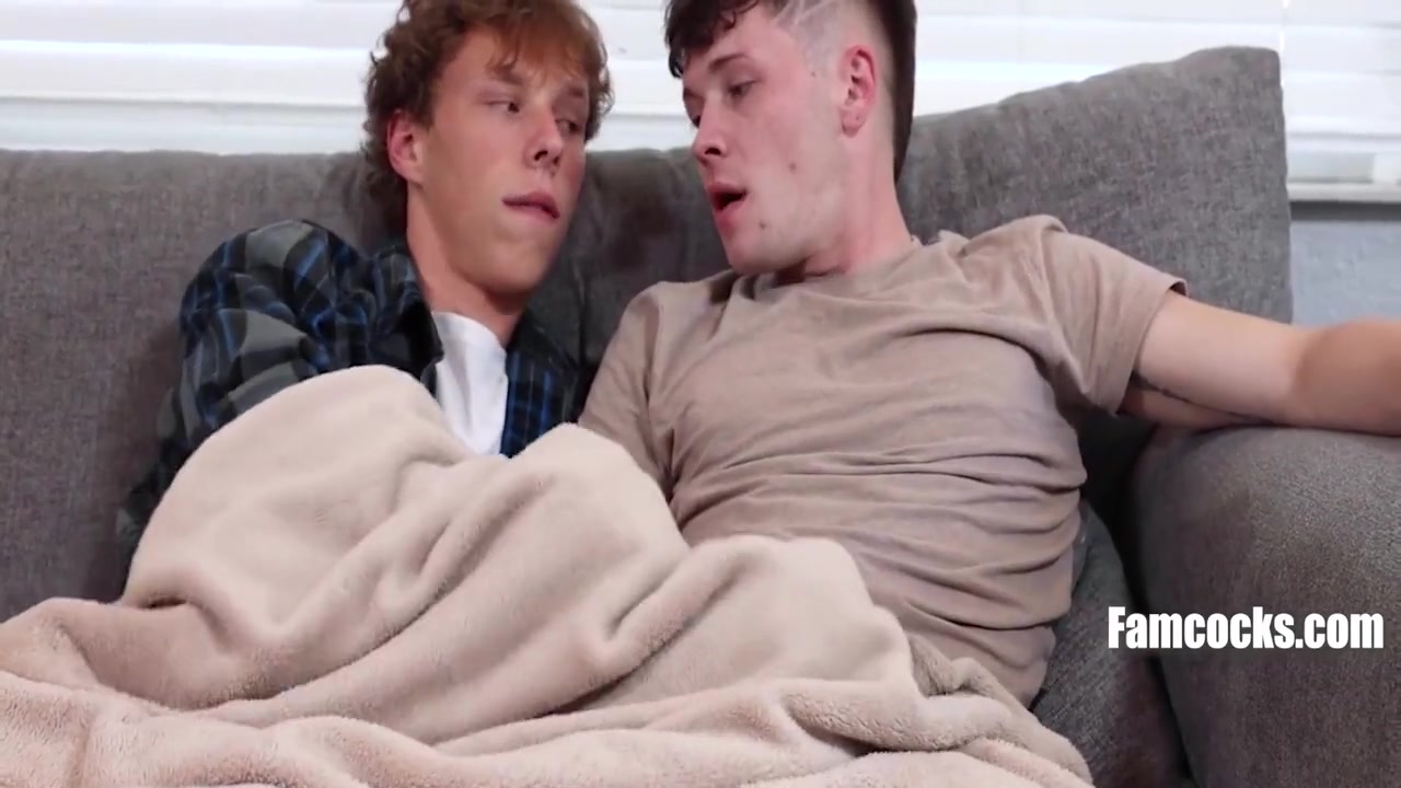 Stepfather Catches Twinks Wanking 8 Min With Killian Knox, Damian Rose And Danny Shine