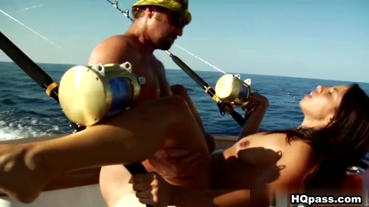 MilfHunter - Offshore booty