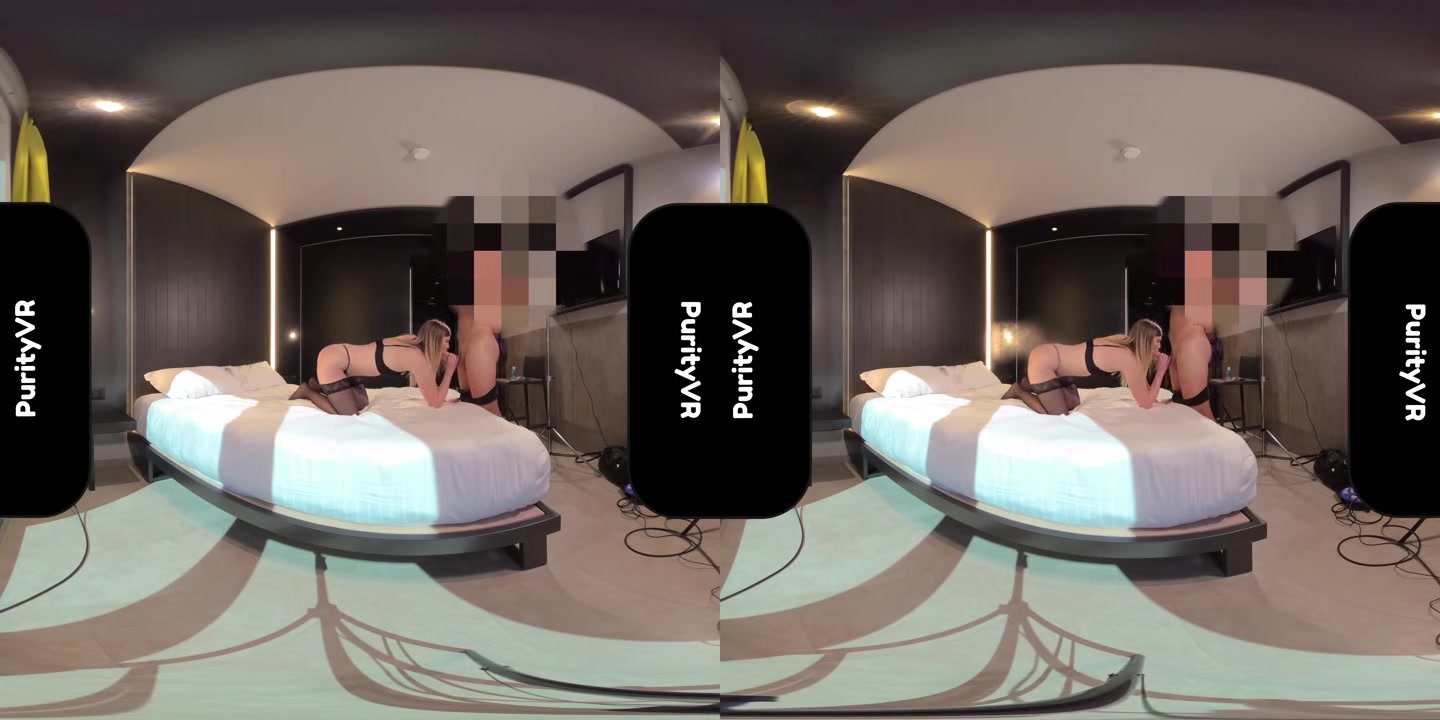 Cutie Lara (Voyeur View)