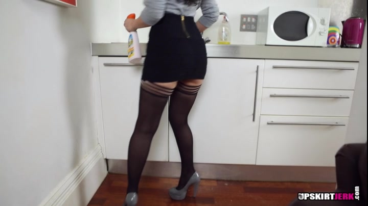 Faye "Teasing View" - UpskirtJerk