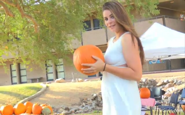 Aveline More Confidence - FTVGirls