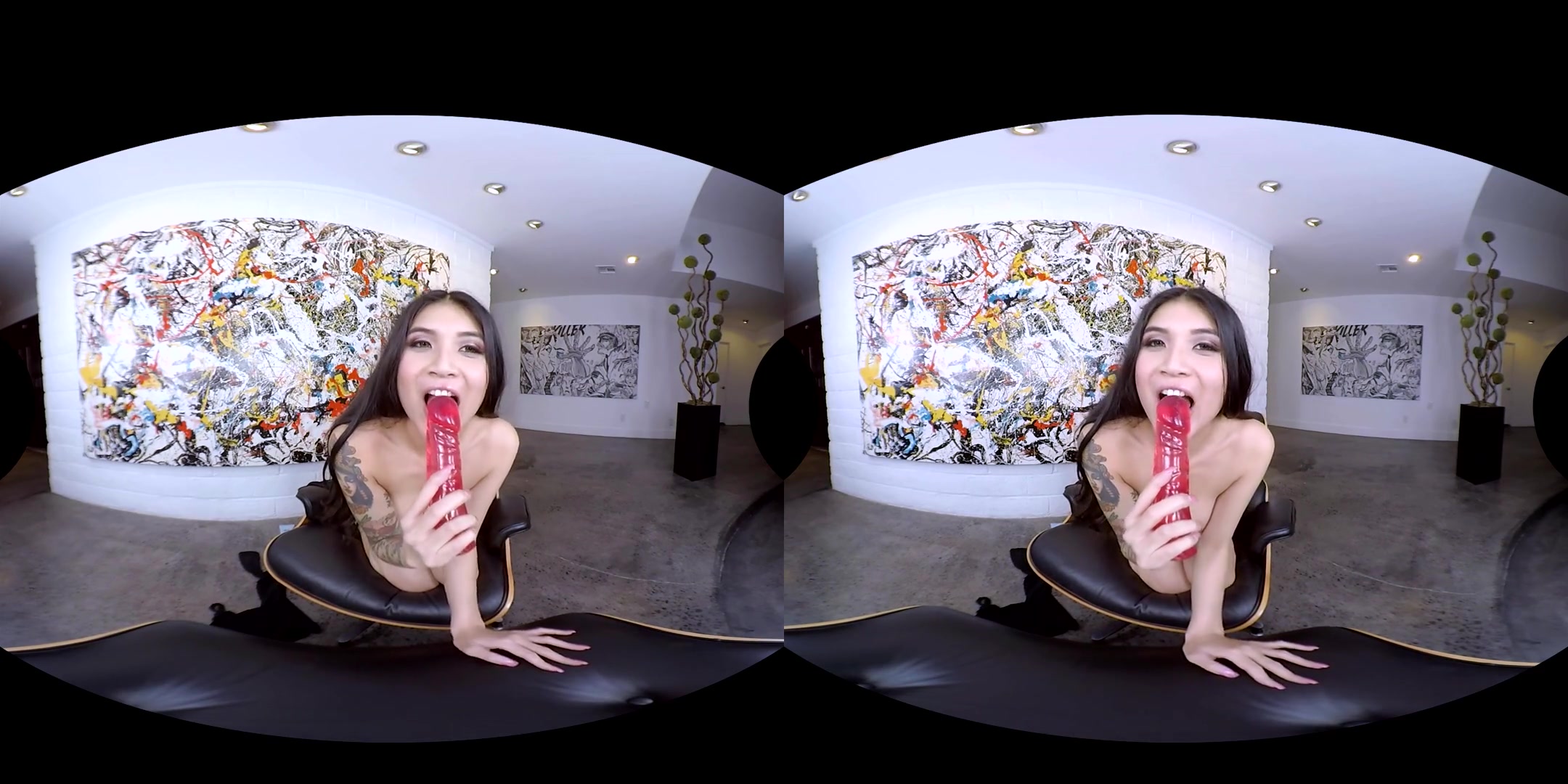 Brenna Sparks in An Orgasm At The Museum - RealityLovers