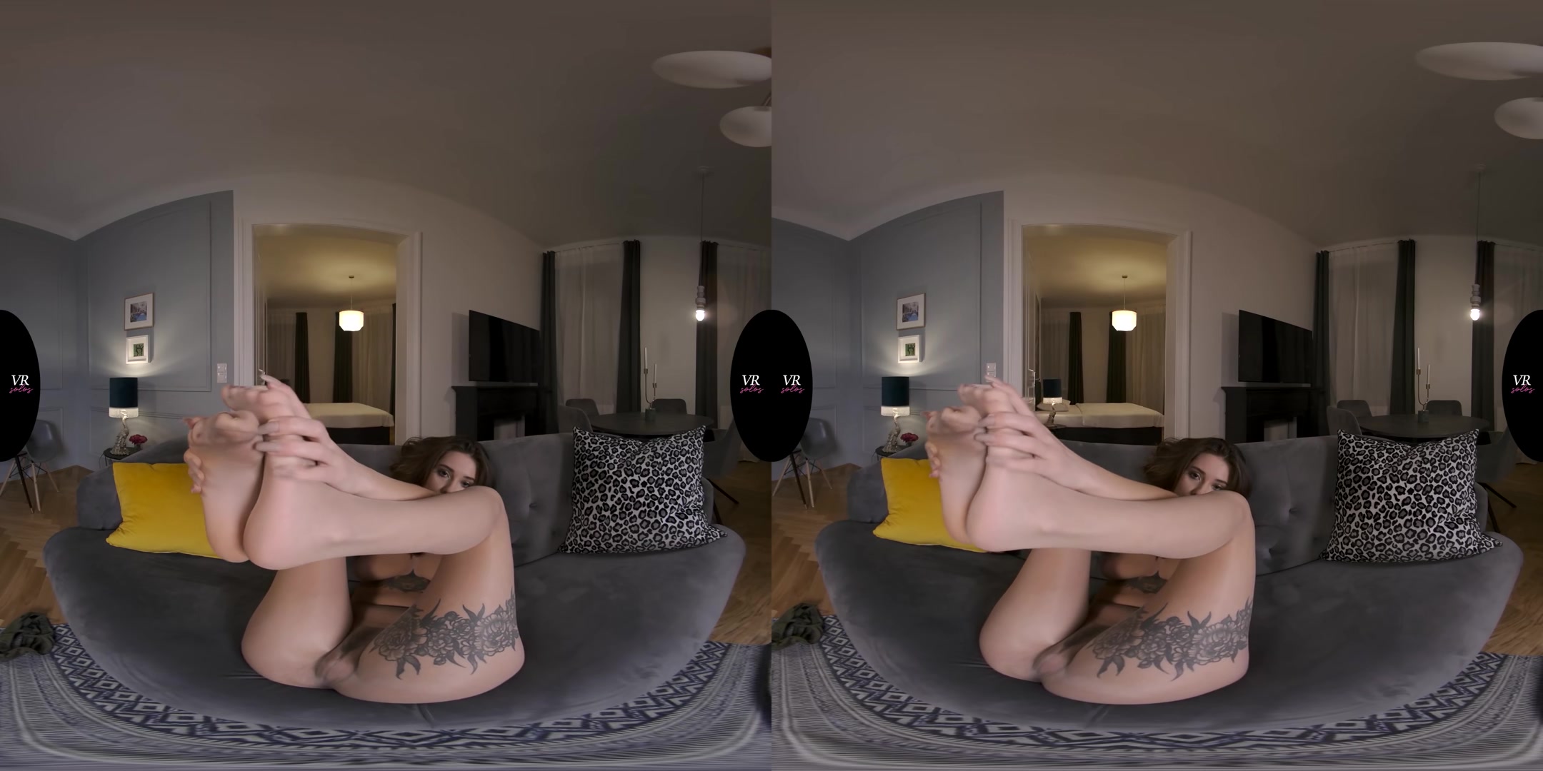 Liya Enjoys To Tease You - VRsolos