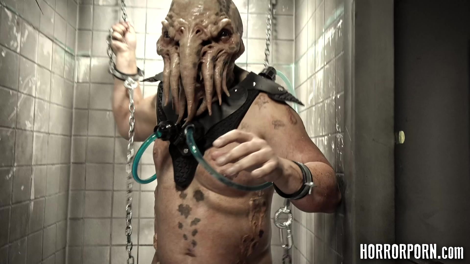 HORRORPORN The beautiful scientist fucked by a monster