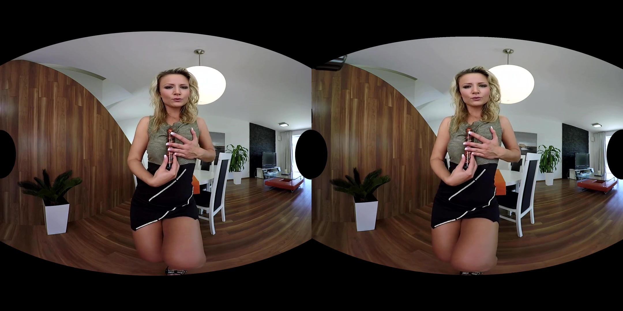 Samantha Jolie in Return of The Sexpert - RealityLovers