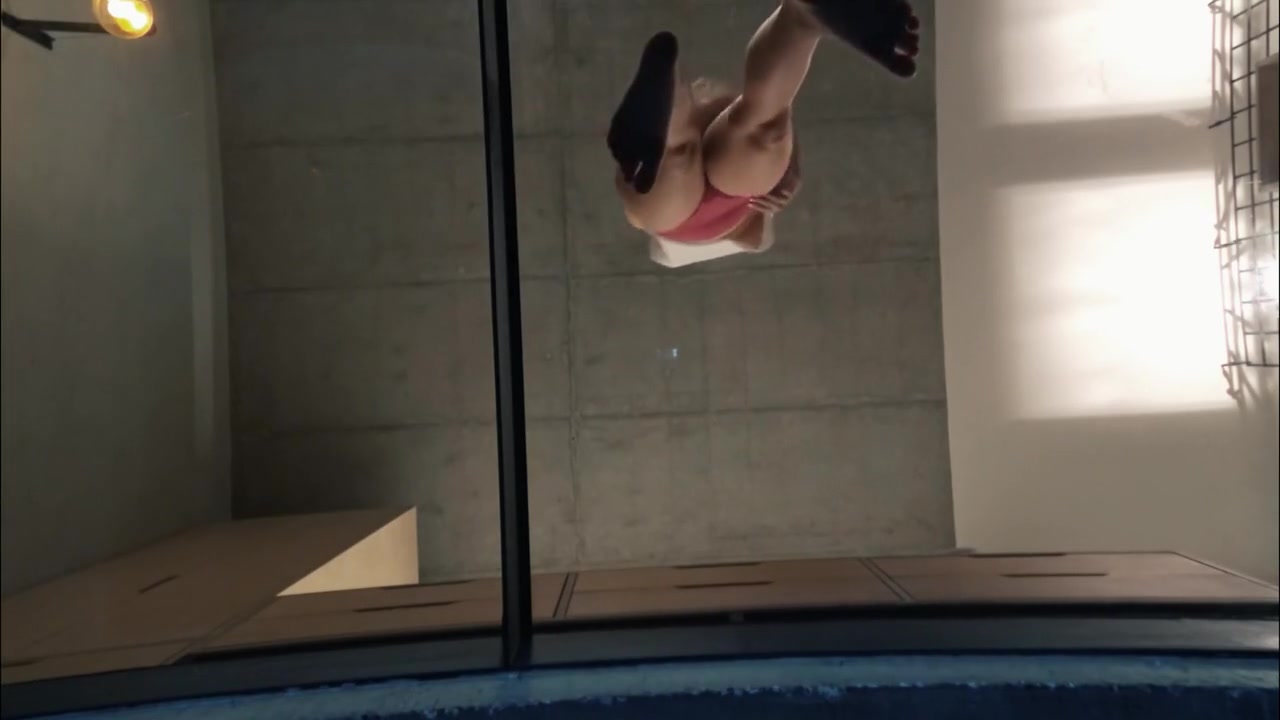 Voyeuring The Big Ass Milf Sexy And Hot Babysitter From The Glass Bottom