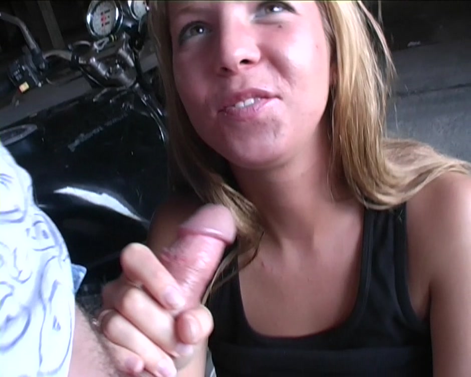 Roxana in pick up sex video of a couple shagging on a bike