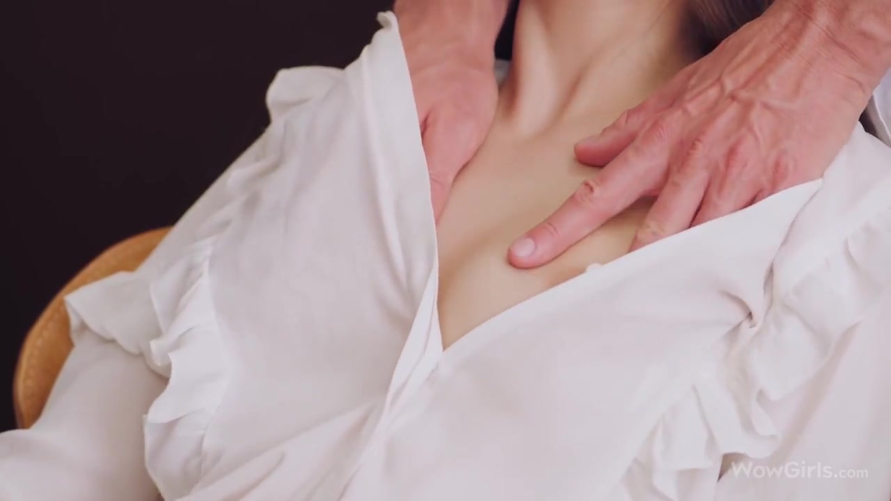 Gorgeous Girl - Fucking Her Lover In This Amazing Video