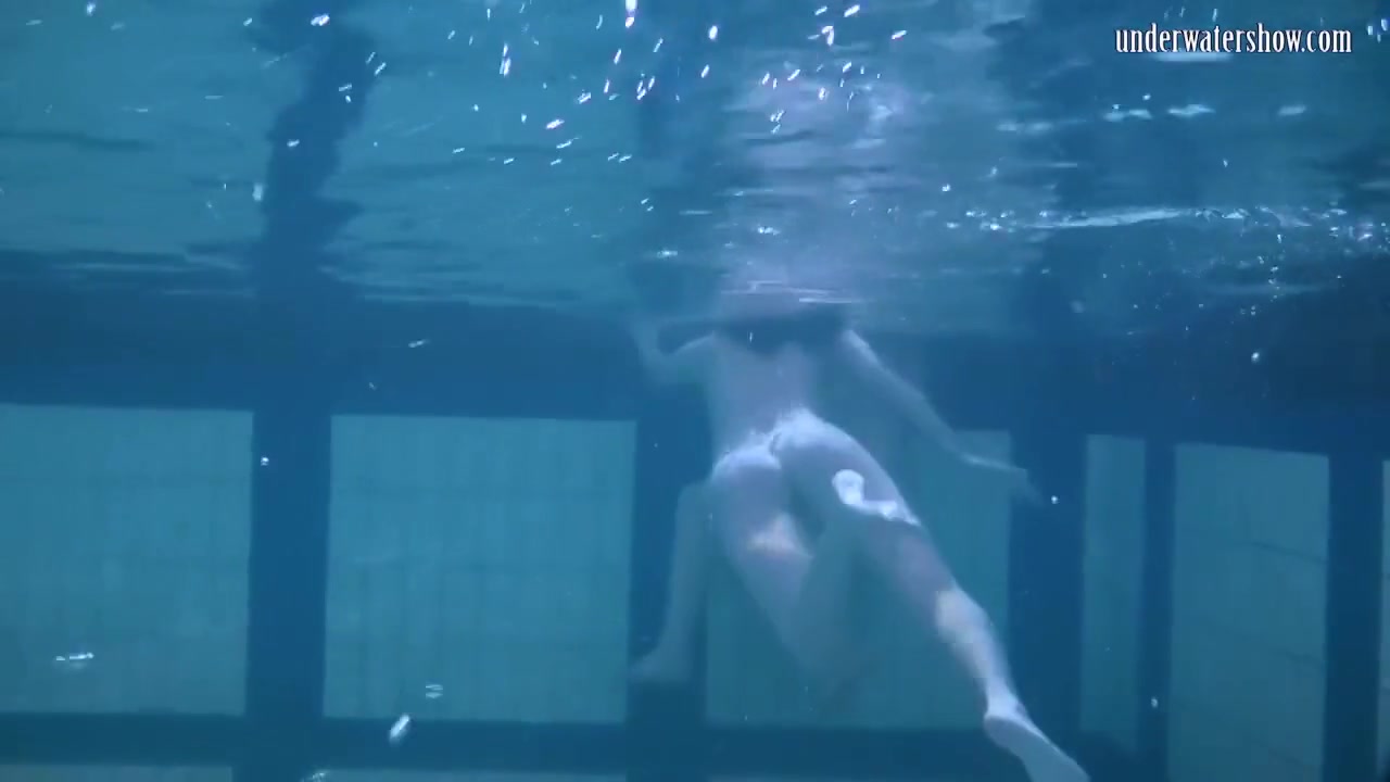Teens And Solo teen 18+ Babe Swimming Underwater In Pool