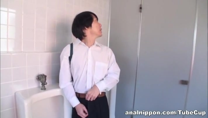 Hot Japanese model poses outdoors and gets anal