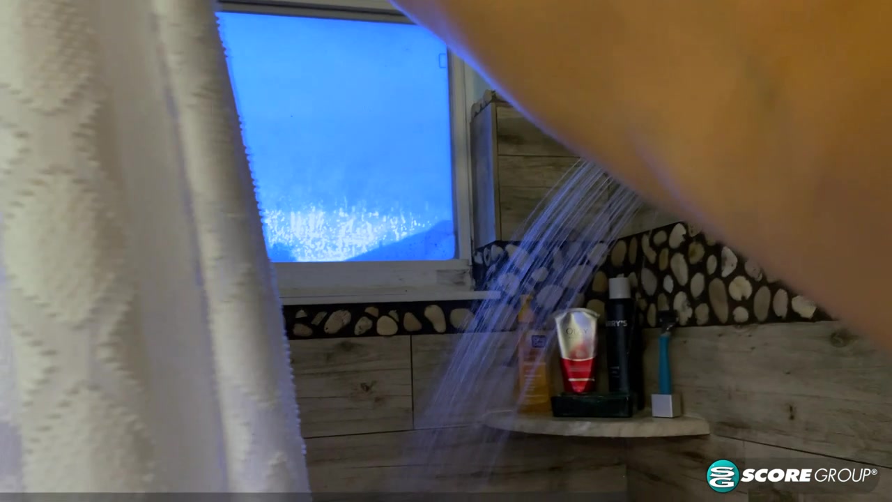 Andi Peacock Starts The Day Off Right