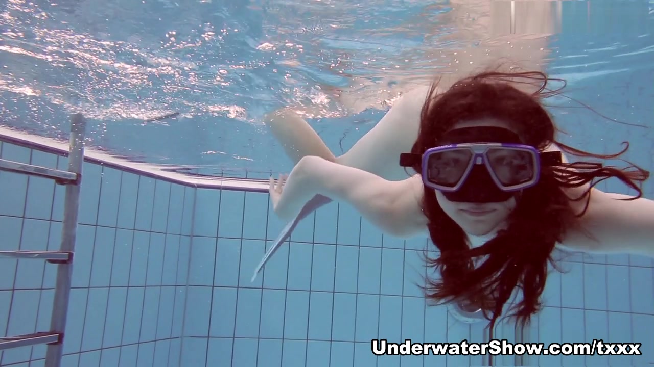 UnderwaterShow Video: Roxolana