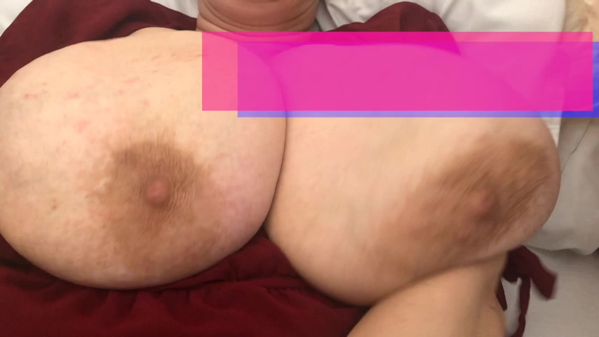 Aunty's huge saggy J cups - SecretHandful