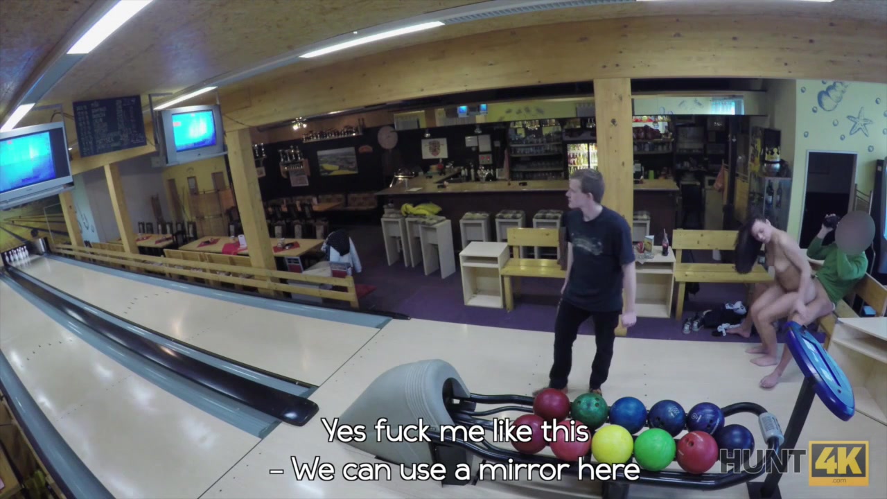 HUNT4K. Sex in a bowling place - I've got strike!