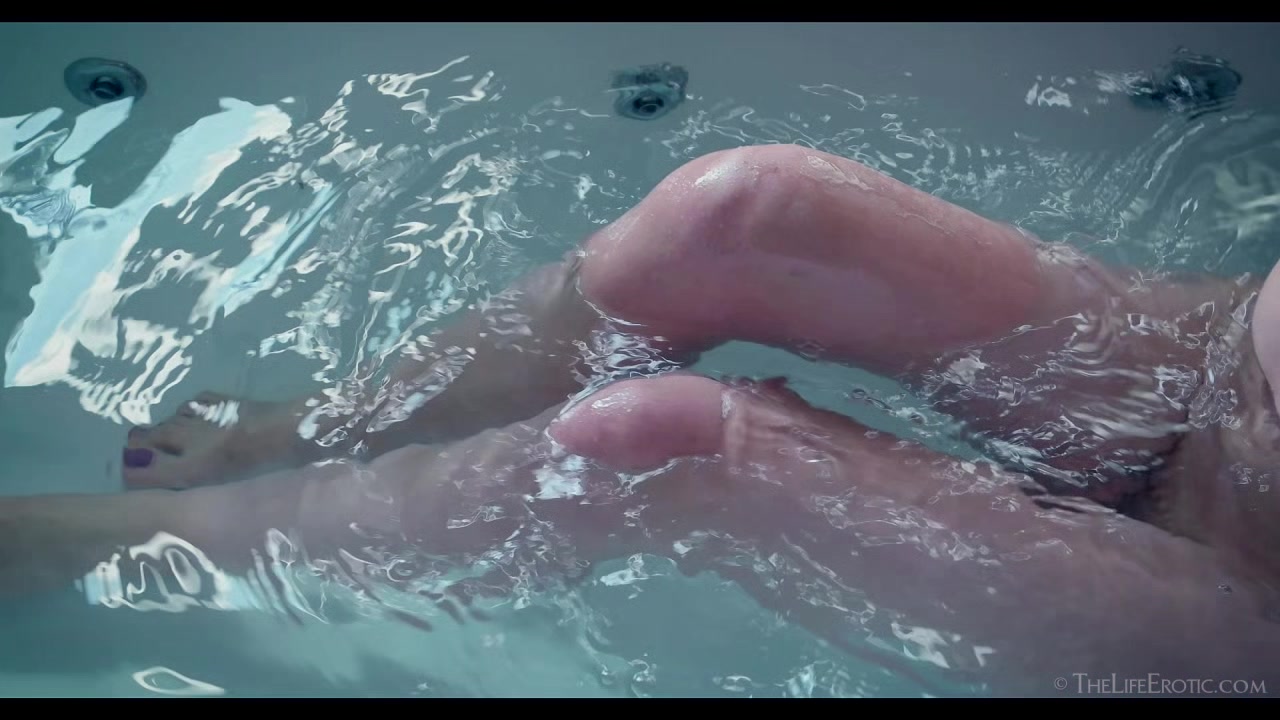 Deep Clean - Lisa - TheLifeErotic