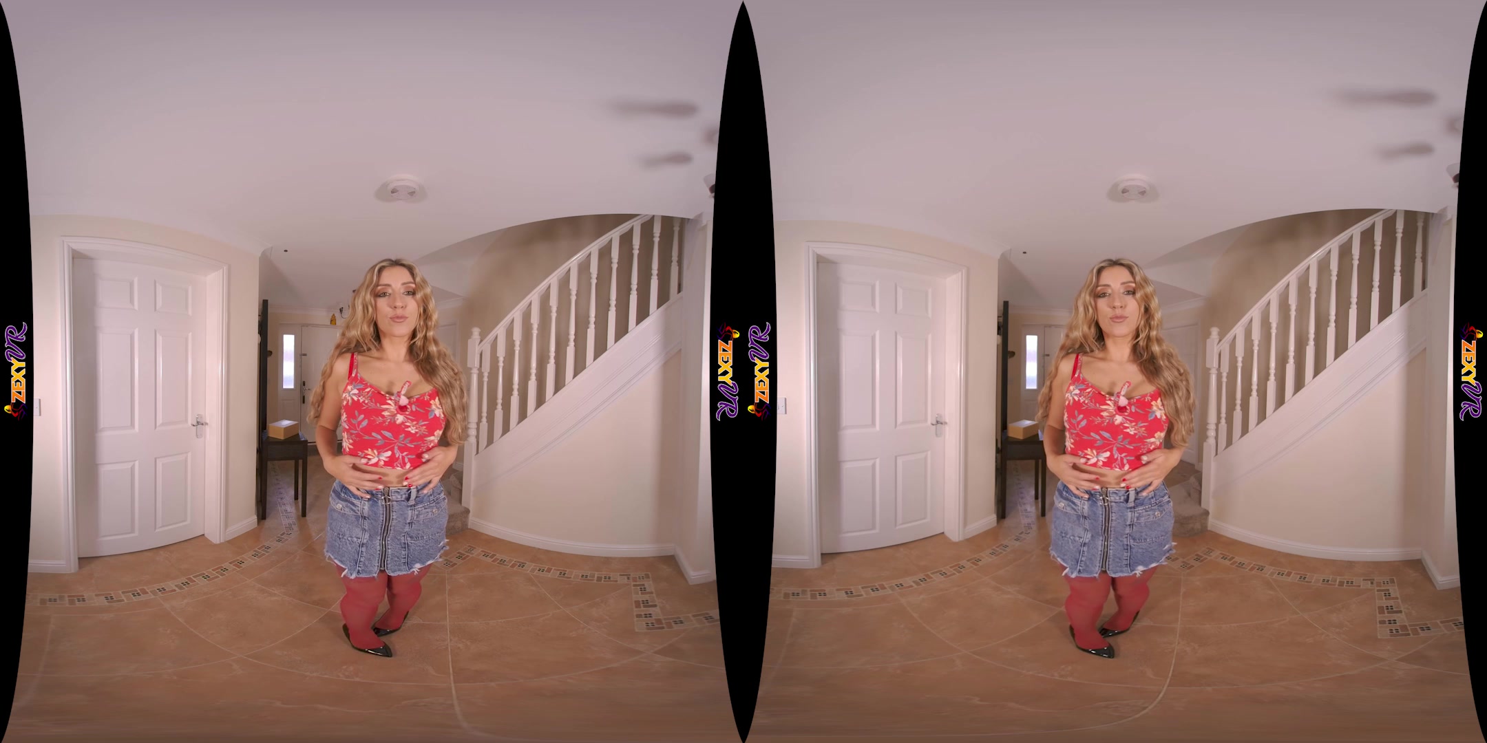 Total Tease featuring Louise K - ZexyVR