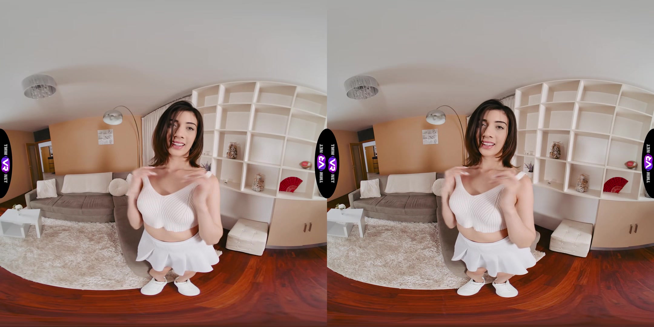 Hottie performs a spicy dance