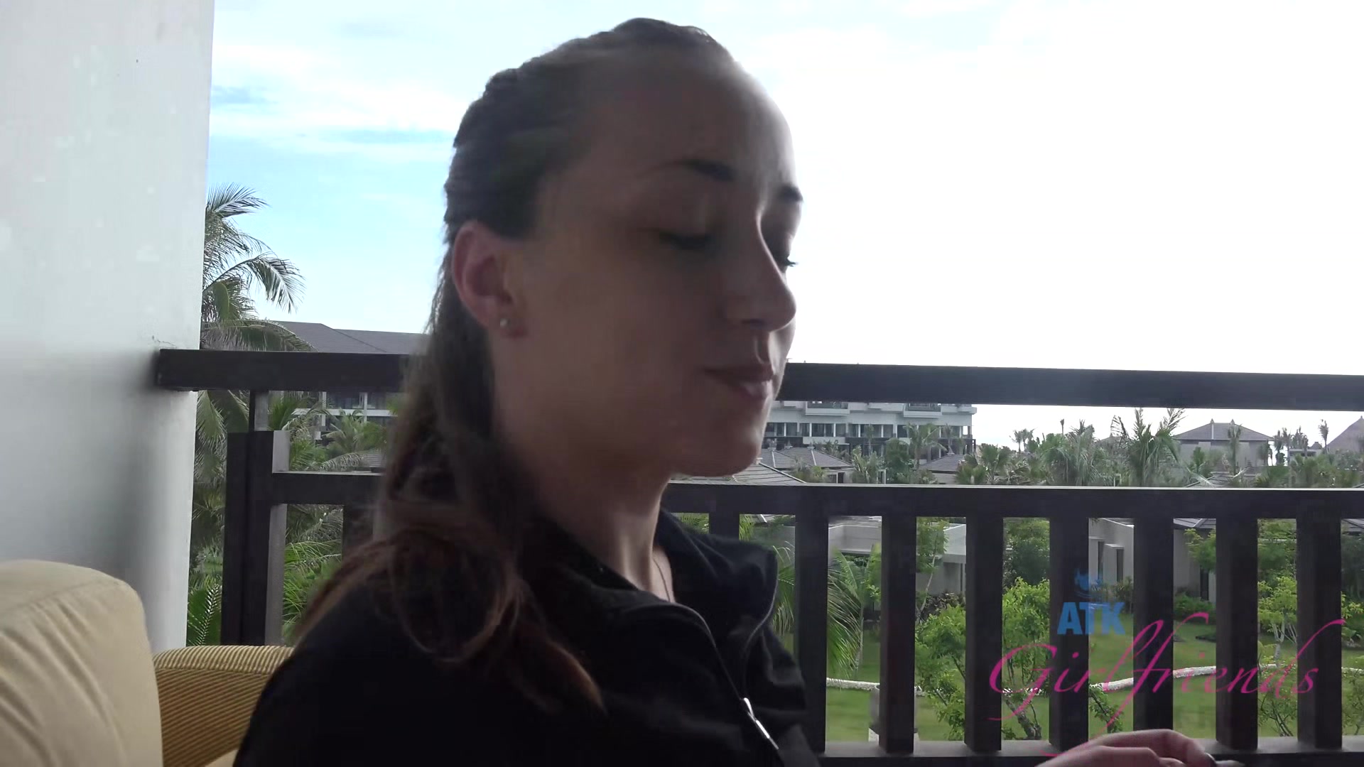Virtual Vacation Bali With Victoria Rae Black 1/3