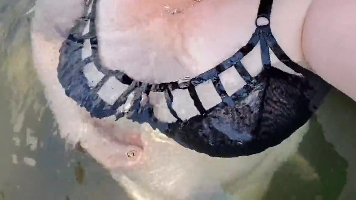 Busty Bbw Bouncy Bathing Beauty