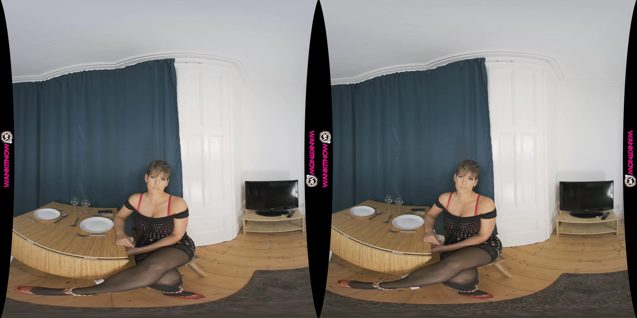 Step Sisters featuring Hannah Brooks - WankitNowVR