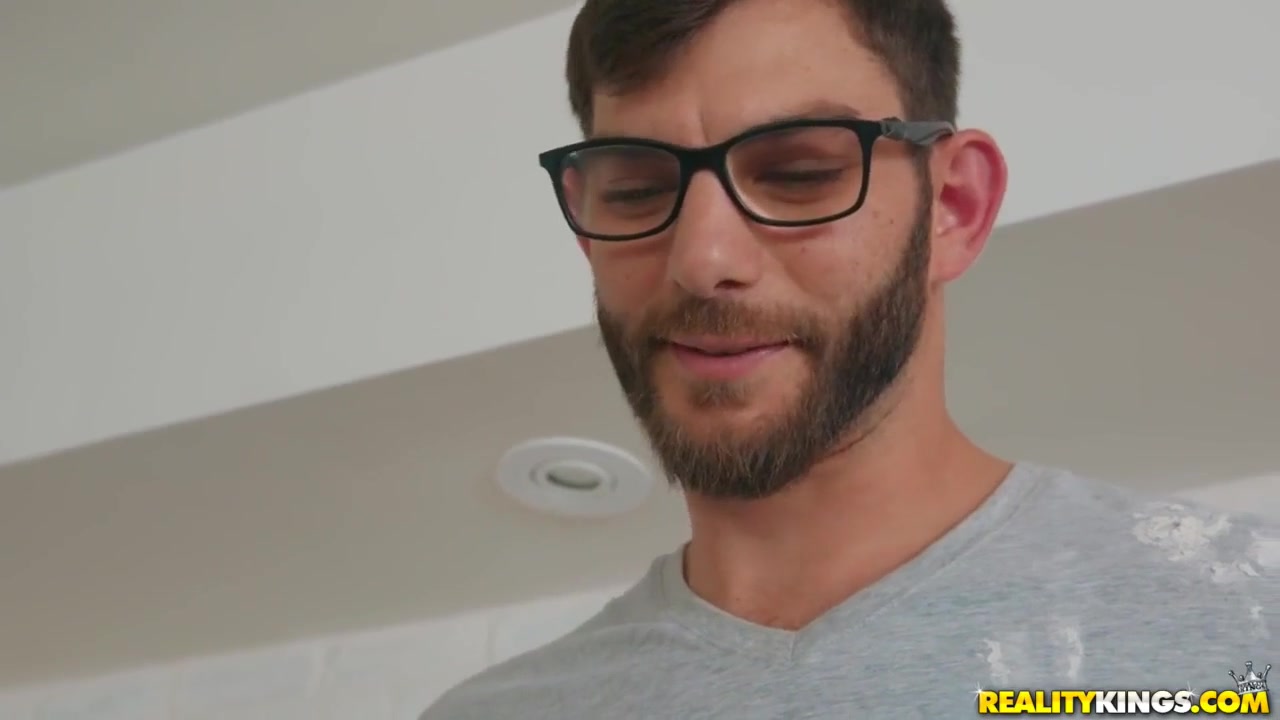 Logan Long And Naomi Swann In Gets Fucked By The Luckiest Repairman