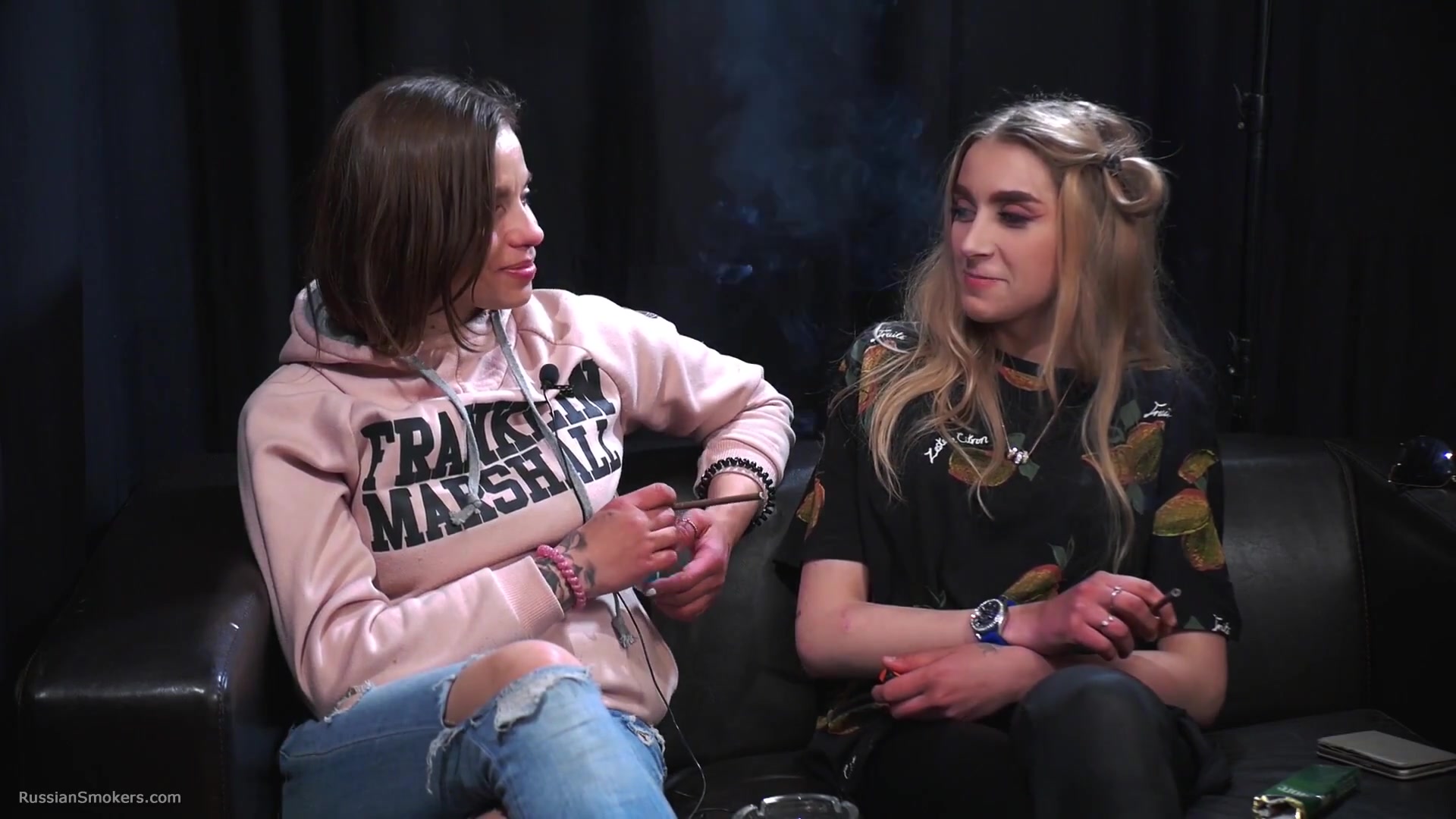 Two Friends Step mommies Are Smoking, Talking And Kissing For The First Time