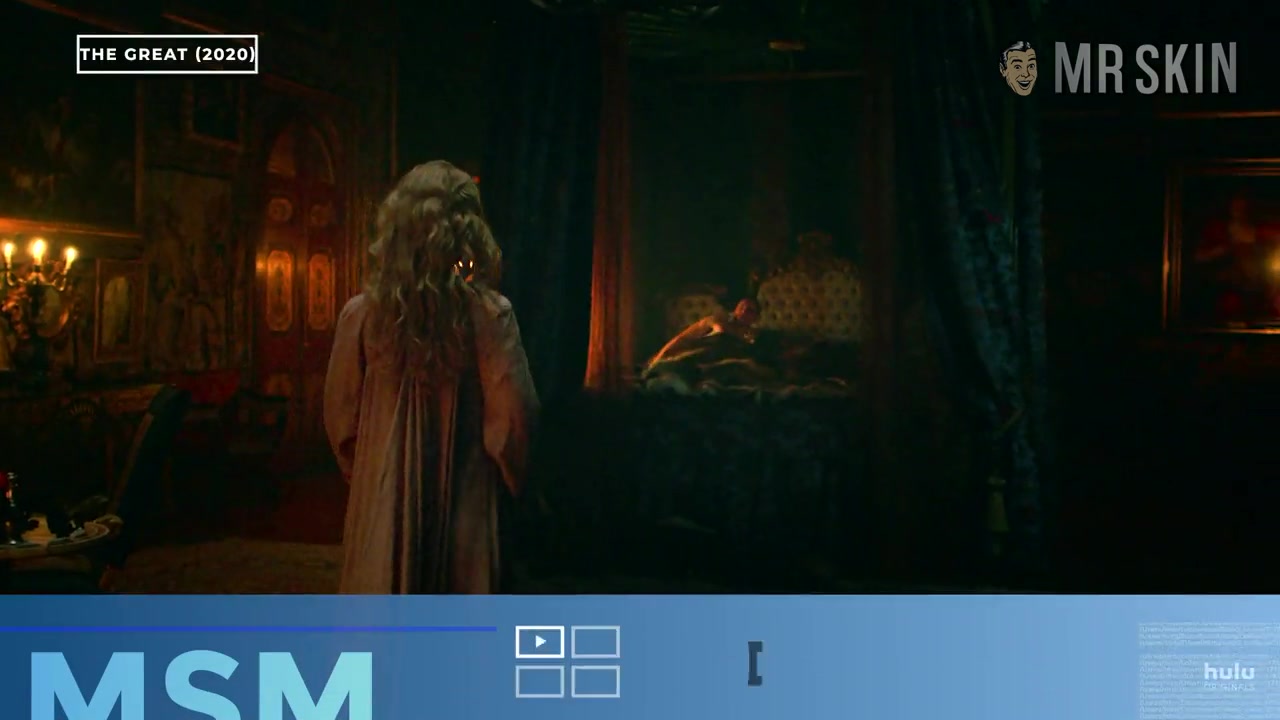 Elle Fanning's Amazing Ass & Tina Fey's Nip Slip - Mr.Skin