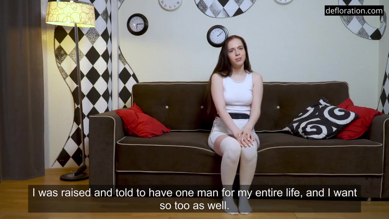 Cute Natural Virgin teen 18+ Daria Kuka Casting