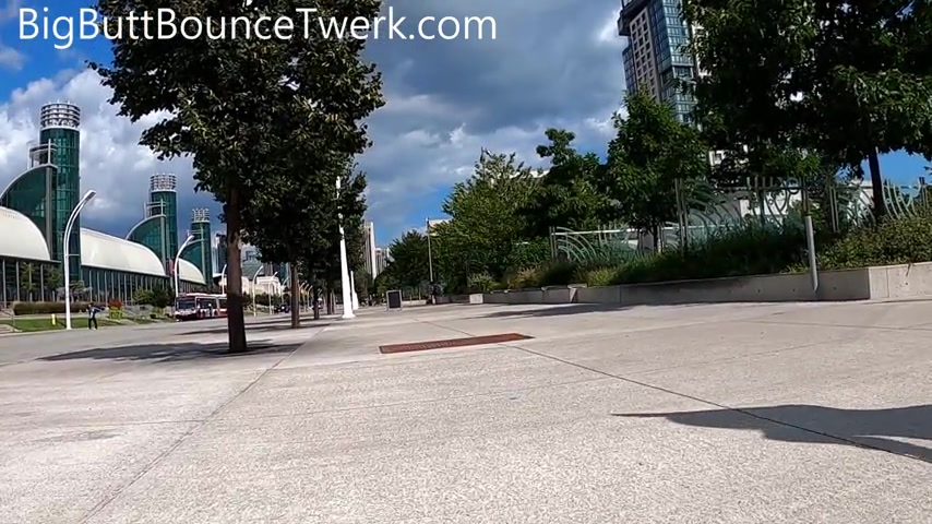 Loose Phat Ass Running - BigButtBounceTwerk
